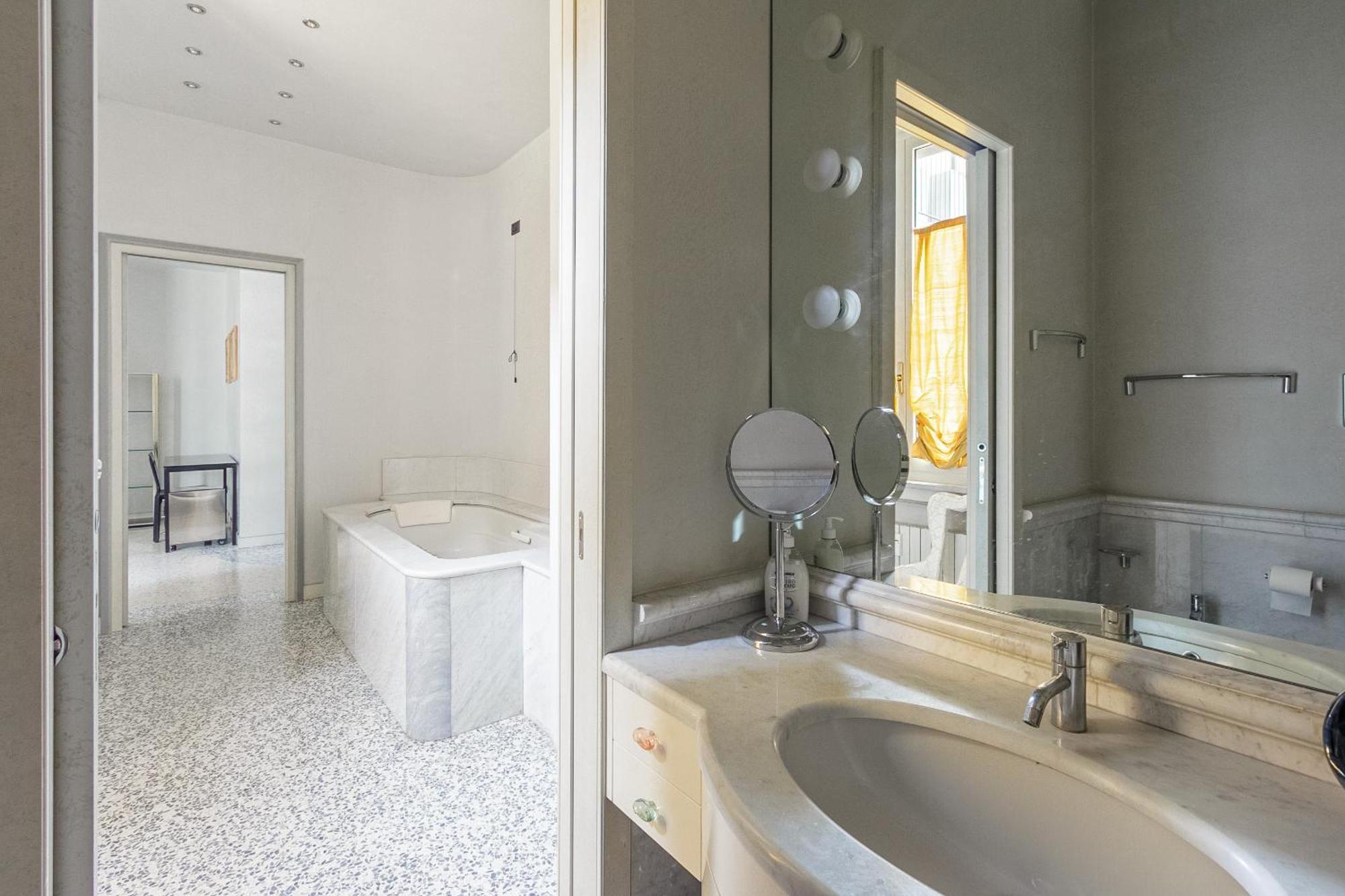 Apartment Duomo - Elegant & Design 1 Bdr By Rentopolis Milan